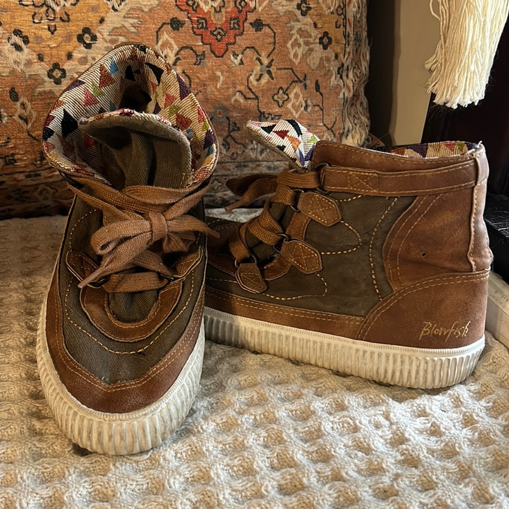 Blowfish Hi-Top Faux Leather/Canvas Brown Lace Tennis Shoe